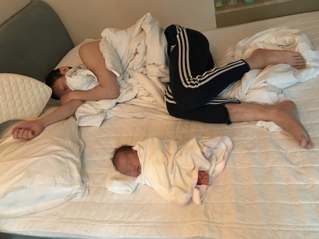 2018.02 조리원에서. 이 때가 좋았다...